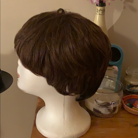 Wig - Picture 2 of 3